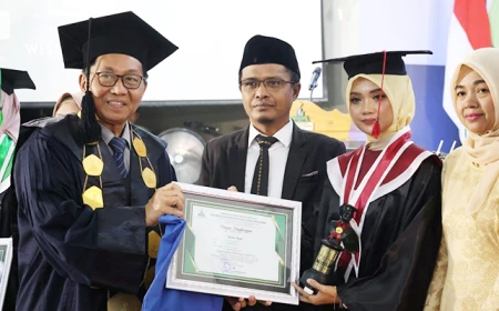 IPK 4,00, Lulus 1 Tahun 8 Bulan hingga Hafal 30 Juz: Wajah Wisudawan Terbaik UIN KHAS Jember 2026