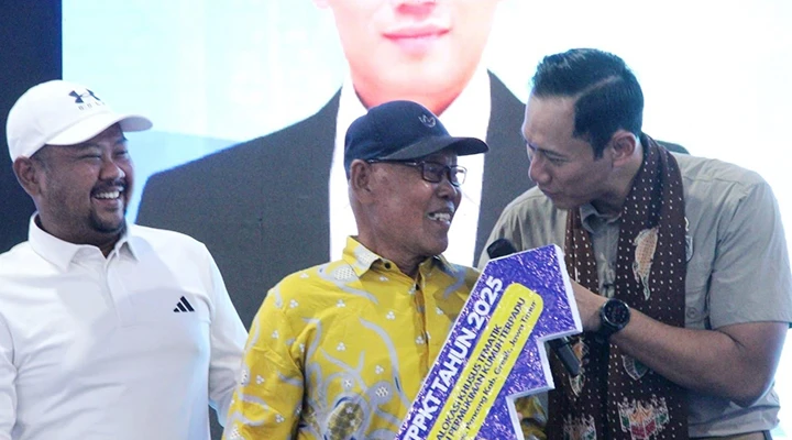 Menko AHY Resmikan Renovasi 166 Rumah Tak Layak Huni di Campurejo, Gresik