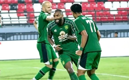 Heading Yuran Fernandes Antar Persebaya Lolos ke Final, Hadapi Persib Bandung.