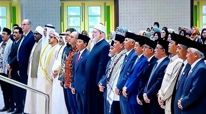 100 Tahun Pondok Gontor Ponorogo (2), Visi Indonesia Berdikari antara Mimpi dan Realita