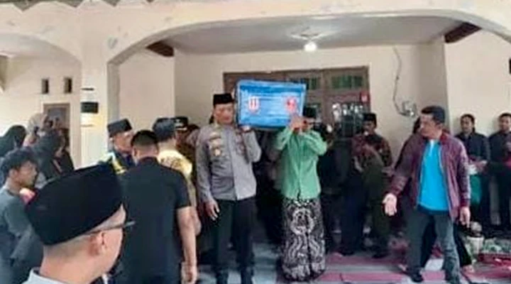 Duka Nestapa Seorang Anak di Balik Tragedi KM Virgo Transport 8
