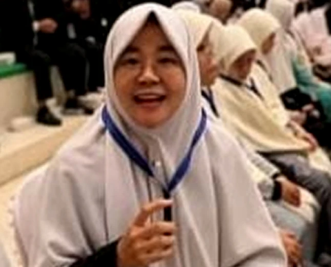 Santri Wanita Asal China Berikan Sambutan dalam Bahasa Mandarin di HUT ke-100 Pondok Gontor 