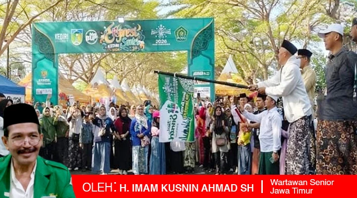 Hari Santri Nasional, Puluhan Ribu Massa Bersarung Tumpleg Bleg di Simpang Lima Gumul Kediri, Mengapa? 