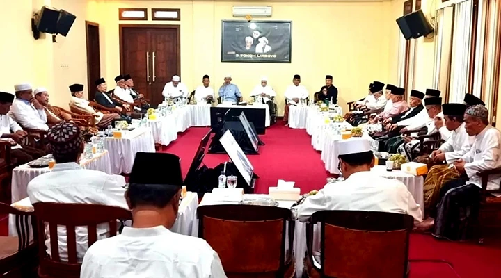 Doa dan Keprihatinan Puluhan Kiai di Pesantren Lirboyo untuk Keadilan Gus Yakut