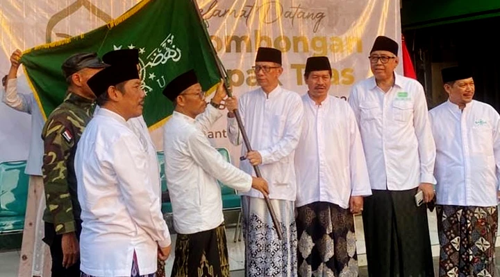 PWNU Jatim Sambut Pataka Resolusi Jihad dan Pasukan Napak Tilas Jombang-Surabaya