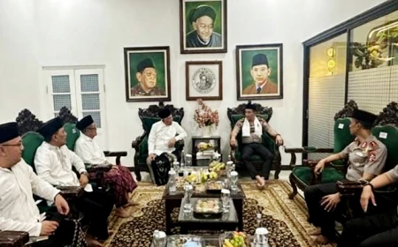Di Pesantren Keluarga  Gus Dur, Kapolri Belajar Makna Persatuan yang Sebenarnya